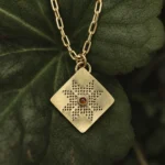 Collar estrella tatreez